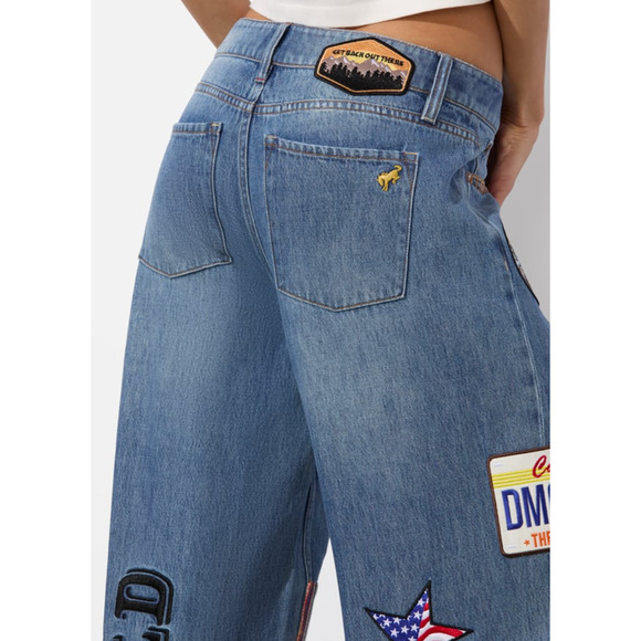 Alice + Olivia X BRONCO TRISH JEAN 26 - Picture 15 of 15